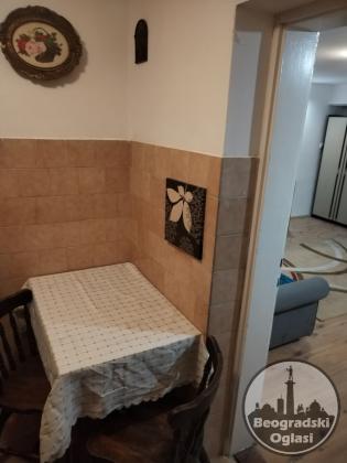 Stan Zvezdara IDEALAN za studente, parove i samce