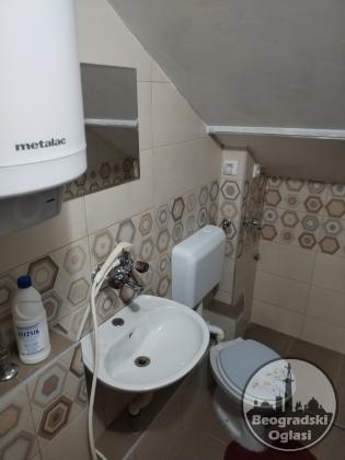 Stan Zvezdara IDEALAN za studente, parove i samce