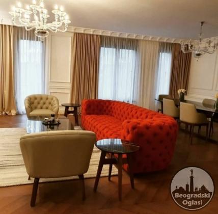 Izdaje se  Veoma luksuzno sređen stan u novogradnji,