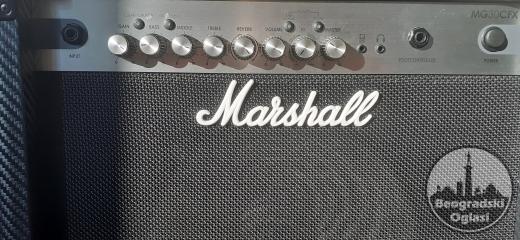 Marshall  30 W   5 efekata gitarsko pojacalo