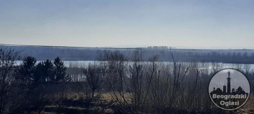 Plac sa pogledom na Dunav-Belegis