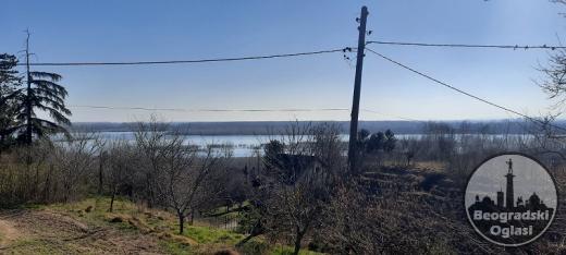 Plac sa pogledom na Dunav-Belegis