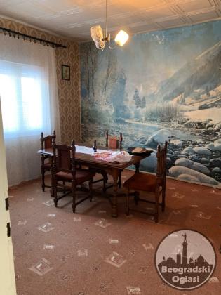 Prodajem dve kuce u Vrbovnu-Lazarevac