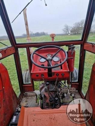 Traktor IMT 560