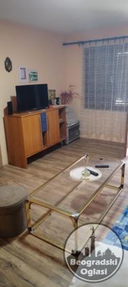 Izdaje se apartman-vikendica na Srebrnom jezeru