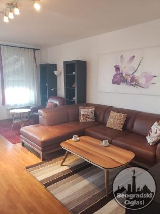 Izdavanje lux stana u novogradnji-Belvil