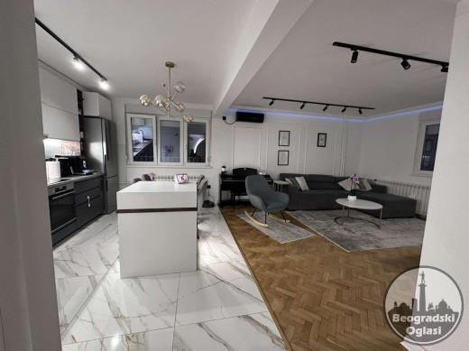 Luksuzan, Smart Home Stan na Odličnoj Lokaciji,Vukov spomenik