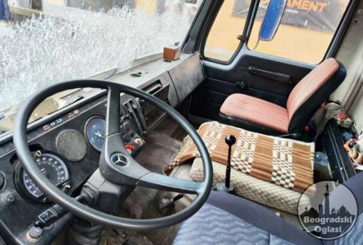 Mercedes 1213 sa atestiranom rampom