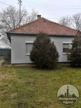 Porodicna kuca u Kuli,odmah useljiva,bez ulaganja