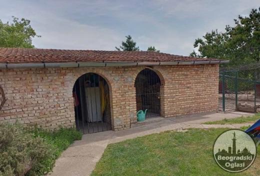 Prodajem kucu u Novom Beceju