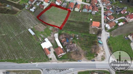Prodajem tri placa u Arilju