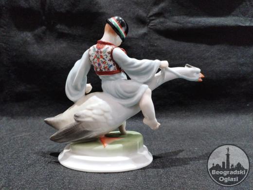 Herendi figura Ludoš Maći