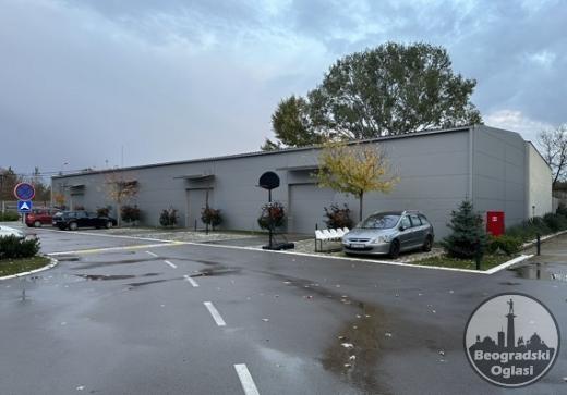 Izdajem halu u Rakovici od 210m2 i 440m2