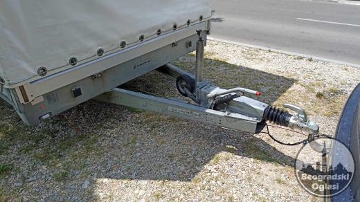 IZNAJMLJIVANJE AUTO PRIKOLICA SA CERADOM