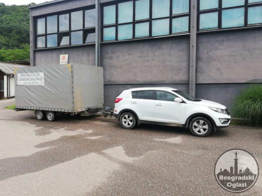 IZNAJMLJIVANJE AUTO PRIKOLICA SA CERADOM