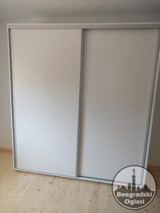 Izrada plocastog materijala od iverice i medijana