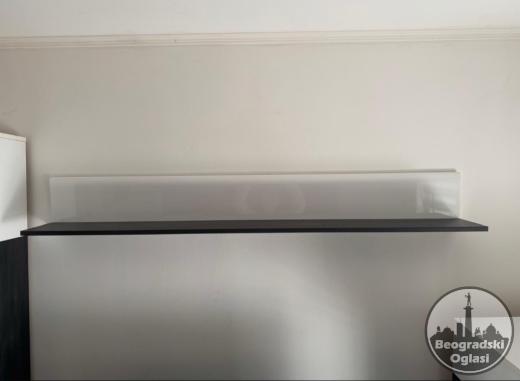 Prodaje se TV komoda sa 2 vetrine