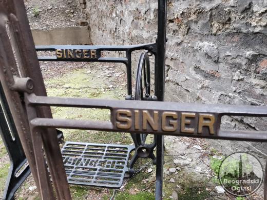 Singer postolje mašine 2 kom