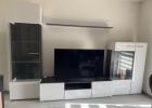 Prodaje se TV komoda sa 2 vetrine