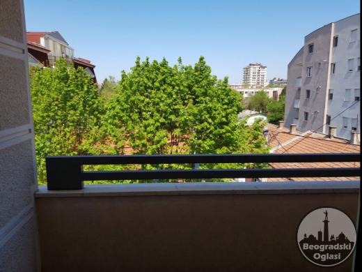 Izdajem ili prodajem LUX stan Beograd-Vozdovac