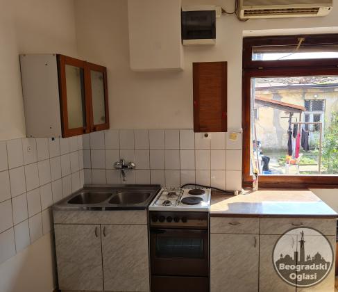 Stan u centru u mirnom kraju - Slavujev Venac