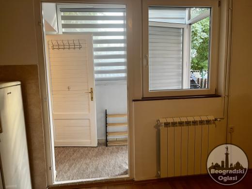 Izdaje se kompletno opremljen stan – 45m²