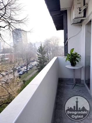 Izdajem dvosoban stan, Novi Beograd, Otona Zupančića, 50 m2