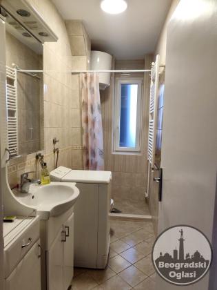 Izdajem dvosoban stan, Novi Beograd, Otona Zupančića, 50 m2