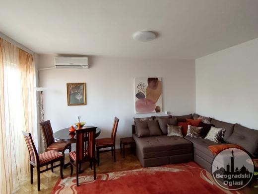 Izdajem dvosoban stan, Novi Beograd, Otona Zupančića, 50 m2
