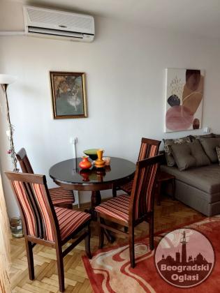 Izdajem dvosoban stan, Novi Beograd, Otona Zupančića, 50 m2