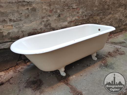 Tučana stilska retro kada