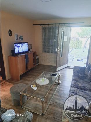 Izdaje se apartman-vikendica Ivanka,Srebrno jezero