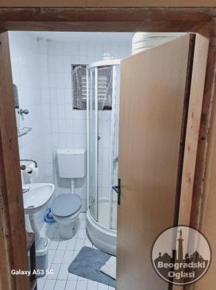 Izdaje se apartman-vikendica Ivanka,Srebrno jezero