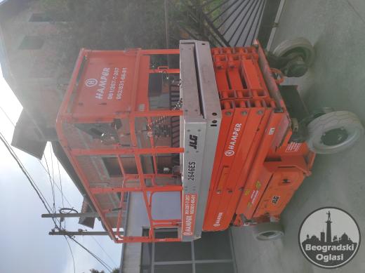 Iznajmljivanje makazastih platformi JLG 2646 ES